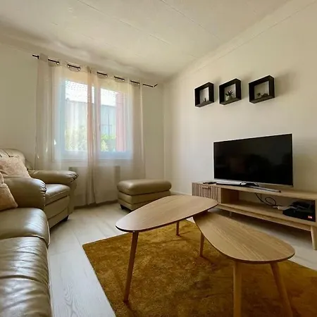 Vakantiehuis Maison Les Bruyeres - 3 - Jardin Et Parking A